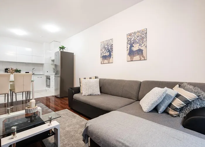 Viola Apartment - Free Parking And Balcony