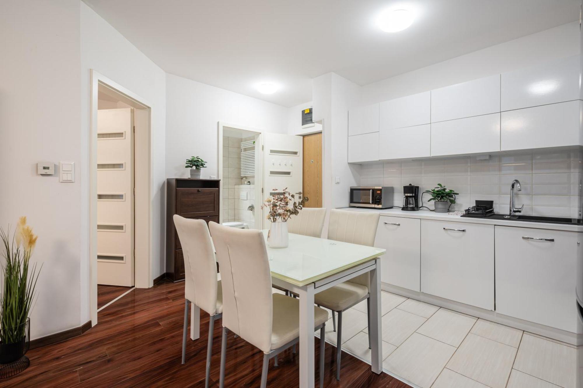 Apartament Viola - Free Parking And Balcony